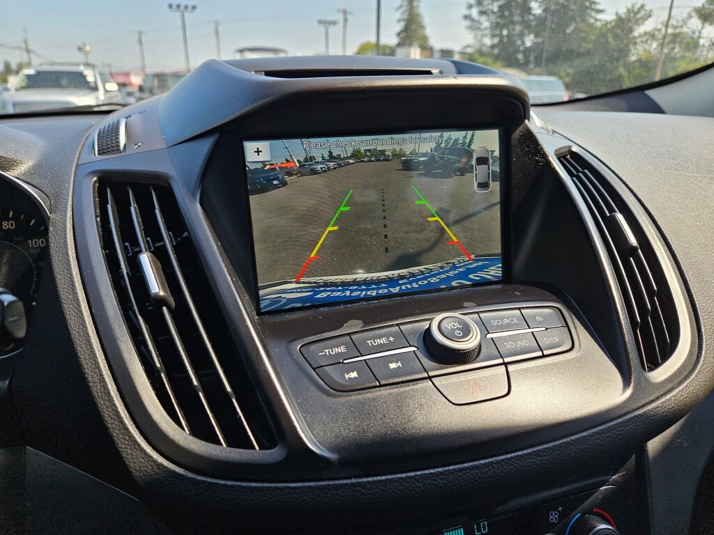 Used 2017 Ford Escape SE w/ SE Leather Comfort Package FWD image 29