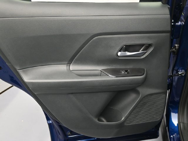 New 2026 Nissan Kicks SR FWD image 26