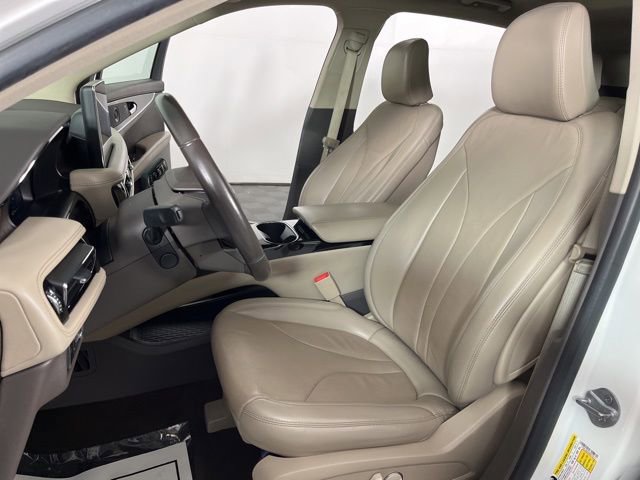 Used 2021 Lincoln Nautilus Reserve w/ Cargo Utility Package FWD image 19