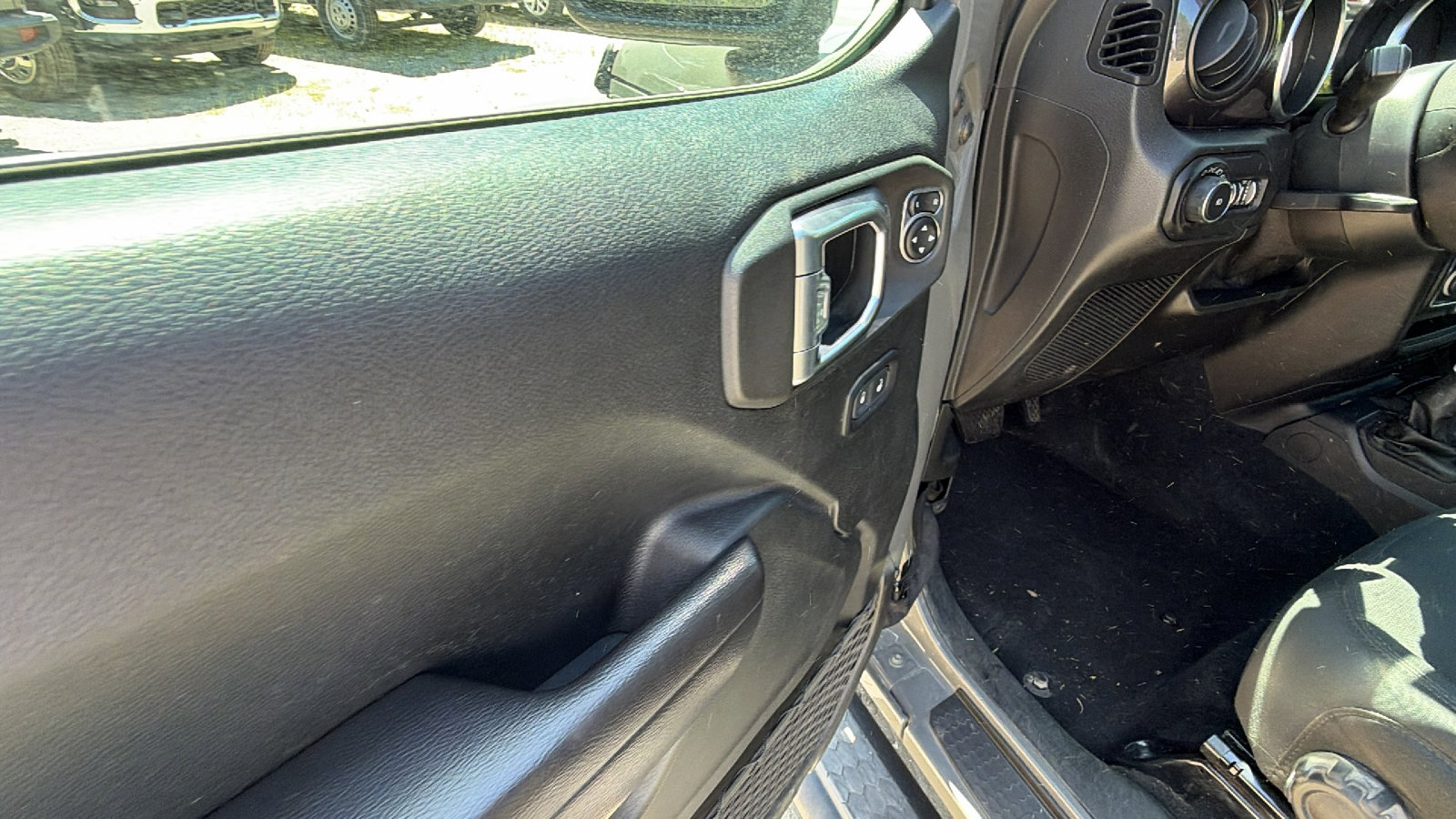 Used 2021 Jeep Wrangler Unlimited Sport AWD/4WD image 15