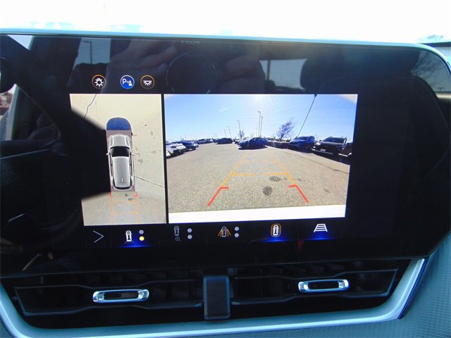 Used 2025 Chevrolet Equinox LT w/ Convenience Package II image 13