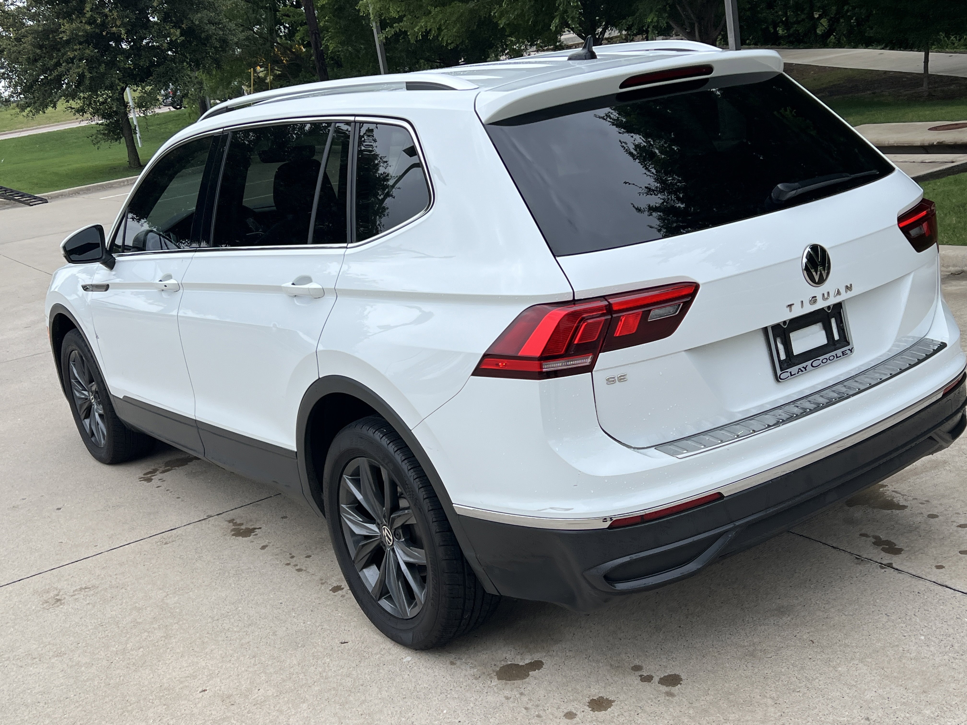 Used 2022 Volkswagen Tiguan SE FWD image 15