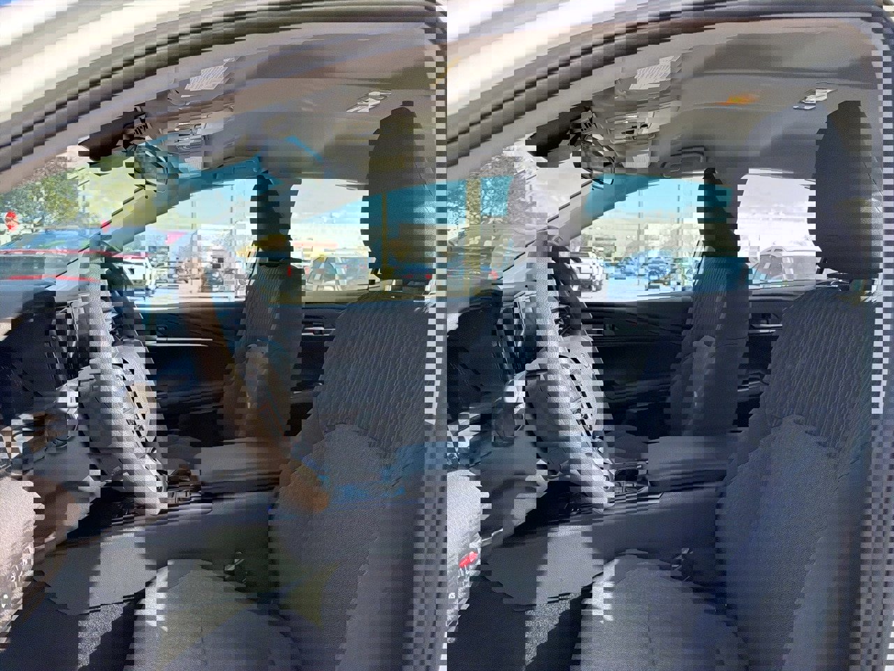 Used 2025 Toyota Camry LE image 4