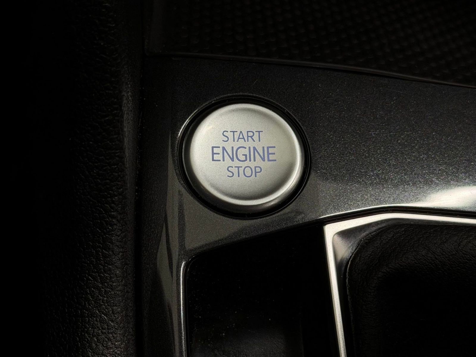 Used 2024 Volkswagen Tiguan Wolfsburg Edition image 27