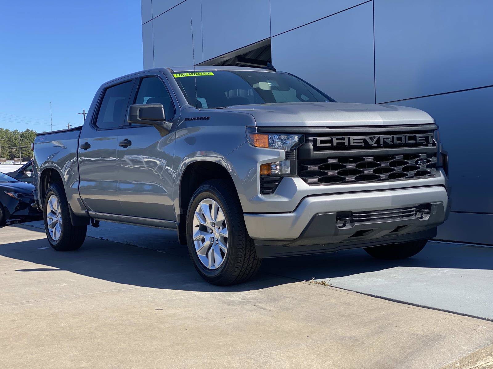 Used 2024 Chevrolet Silverado 1500 Custom w/ LPO, Dark Essentials Package AWD/4WD image 2