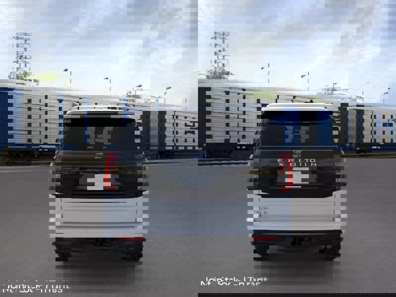 New 2026 Ford Expedition Active image 5