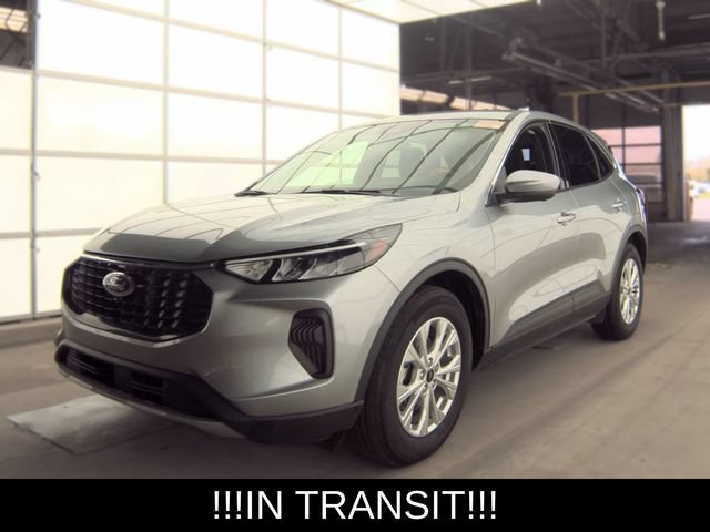 Used 2023 Ford Escape Active w/ Tech Pack #2 FWD image 1