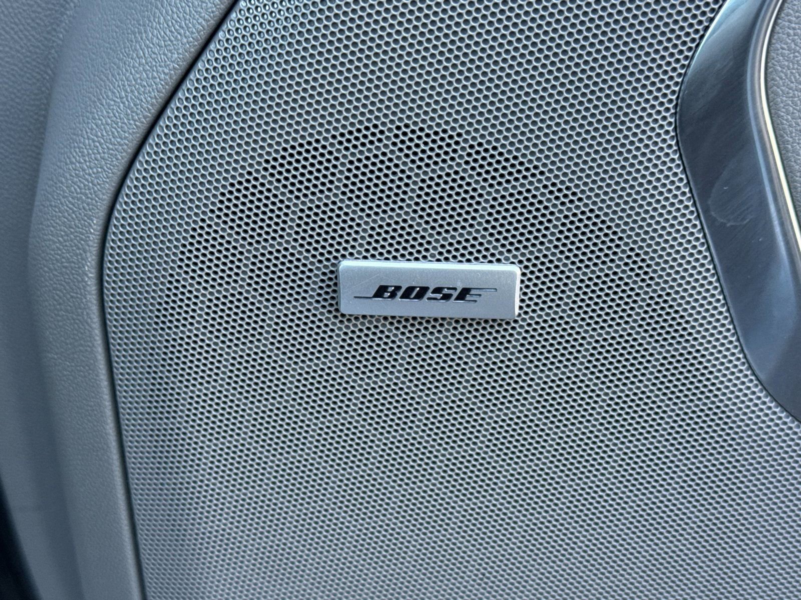 Used 2023 Chevrolet Suburban Z71 w/ Luxury Package image 22