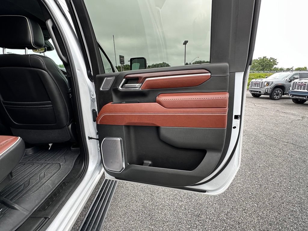 Certified 2024 GMC Sierra 3500 Denali Ultimate AWD/4WD image 19