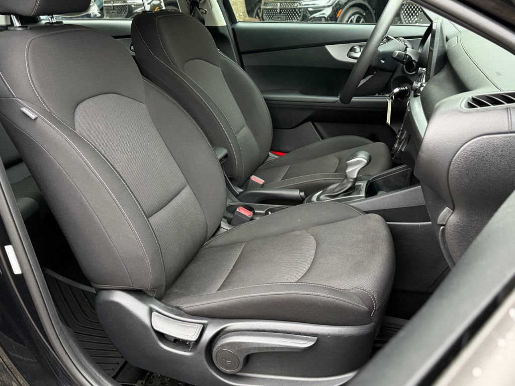 Used 2022 Kia Forte Sedan FWD image 9