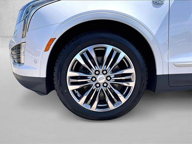 Used 2017 Cadillac XT5 Premium Luxury w/ Driver Assist Package FWD image 10