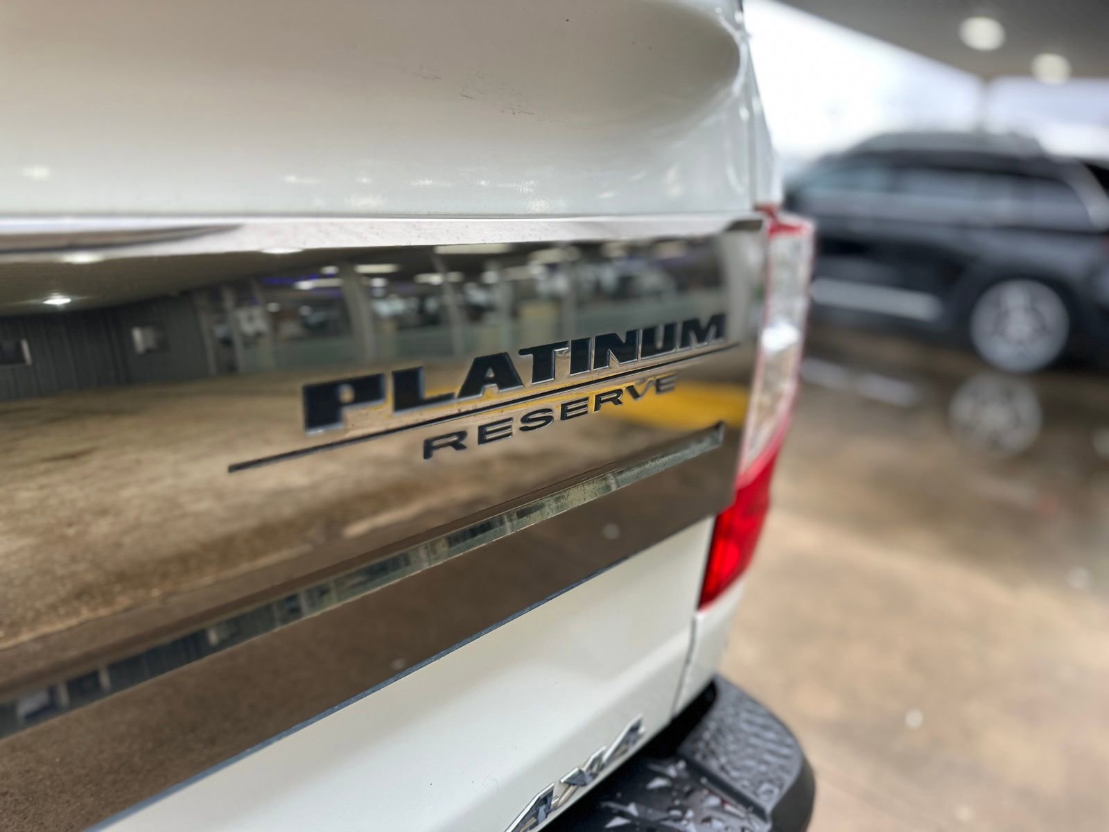 Used 2018 Nissan Titan Platinum Reserve w/ Platinum Utility Package image 19