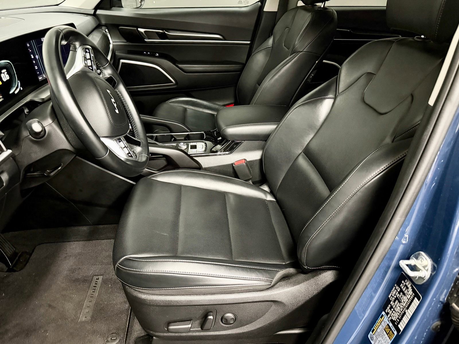 Used 2025 Kia Telluride S image 22