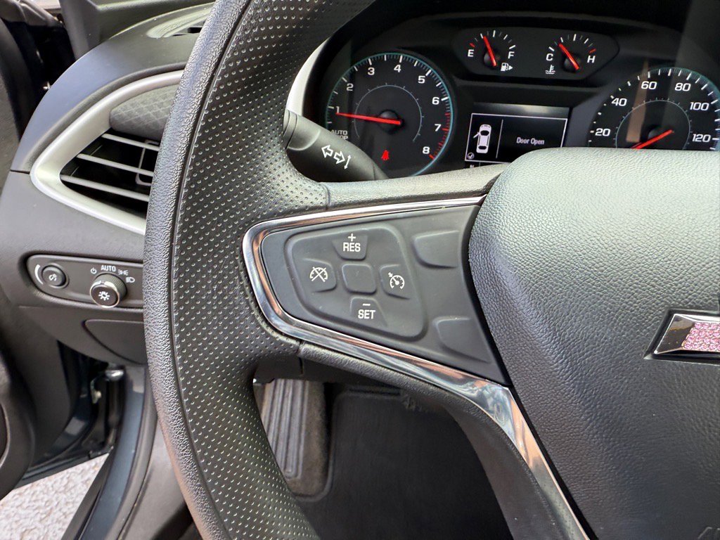 Used 2021 Chevrolet Malibu LS FWD image 25