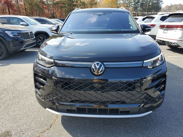New 2026 Volkswagen Tiguan SEL R-Line image 2