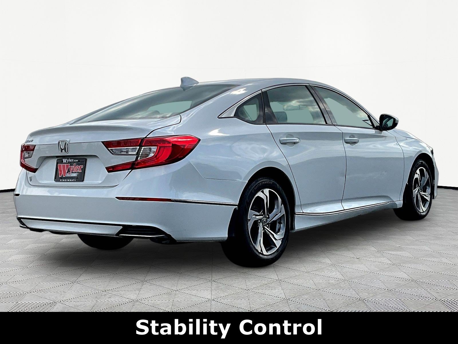Used 2019 Honda Accord EX image 6