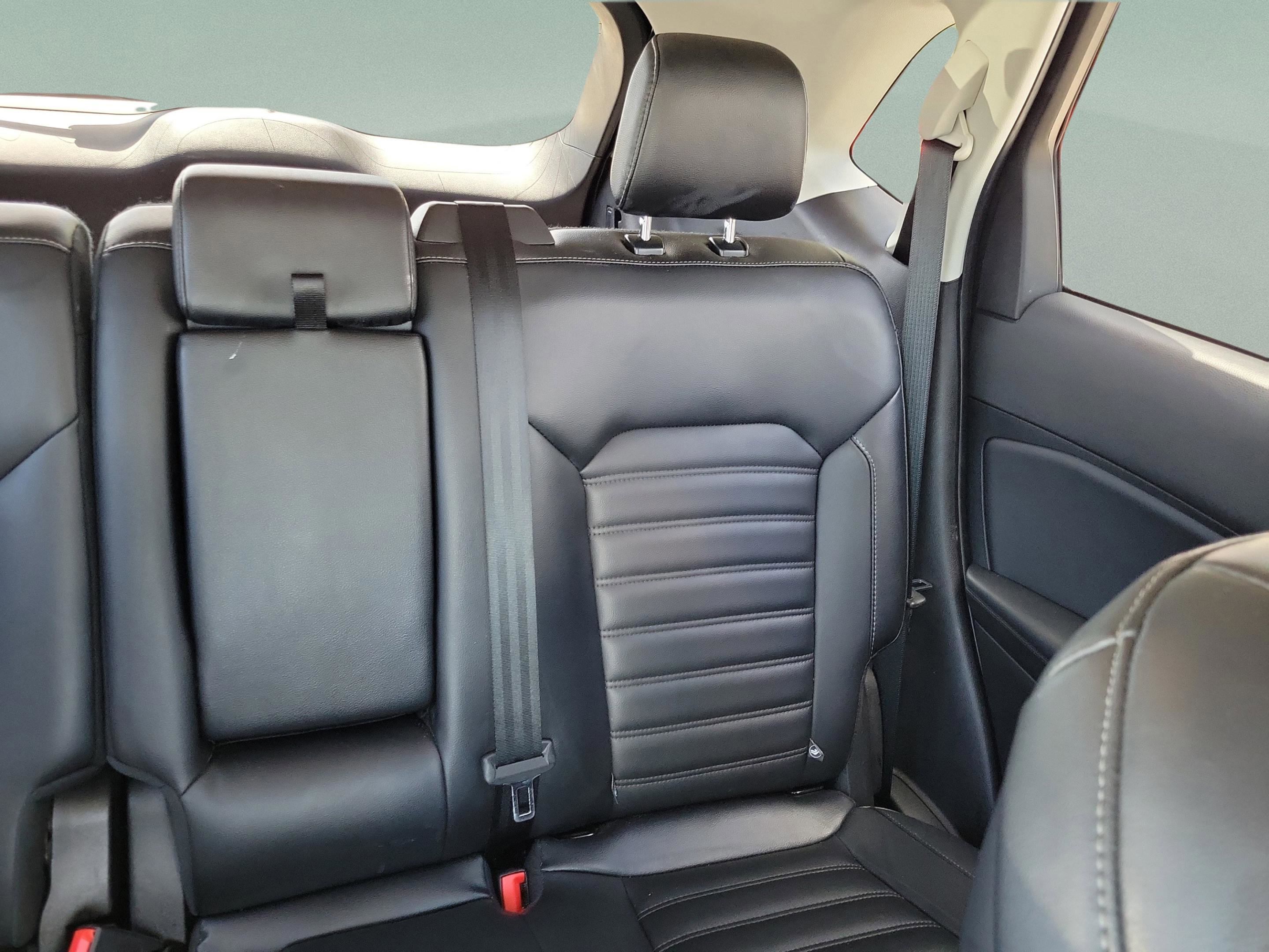 Used 2024 Ford Edge SEL AWD/4WD image 10