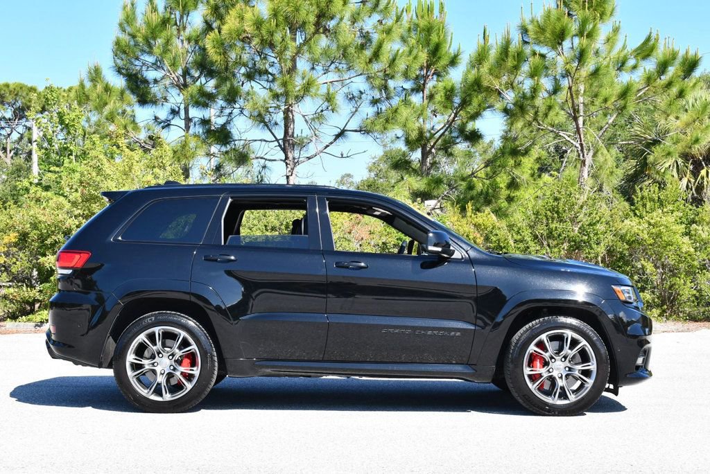 Used 2018 Jeep Grand Cherokee SRT AWD/4WD image 7