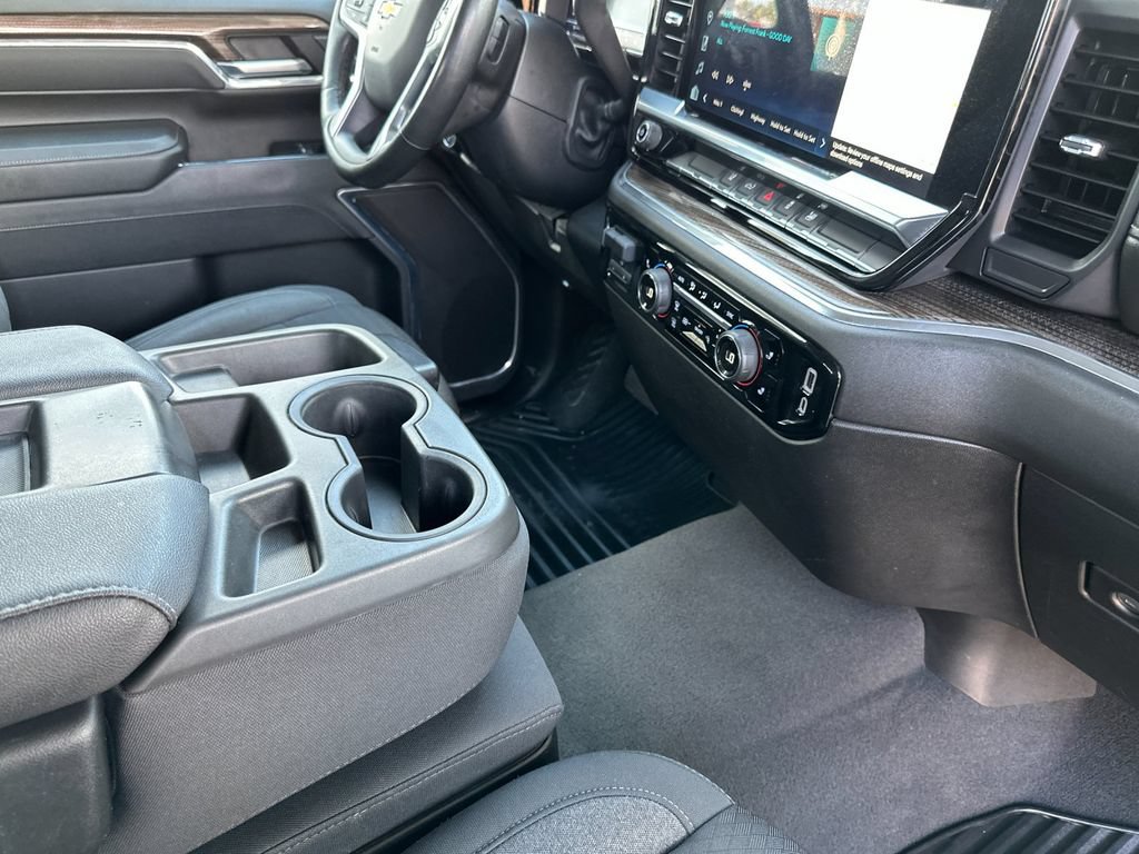 Used 2024 Chevrolet Silverado 2500 LT w/ Convenience Package AWD/4WD image 14