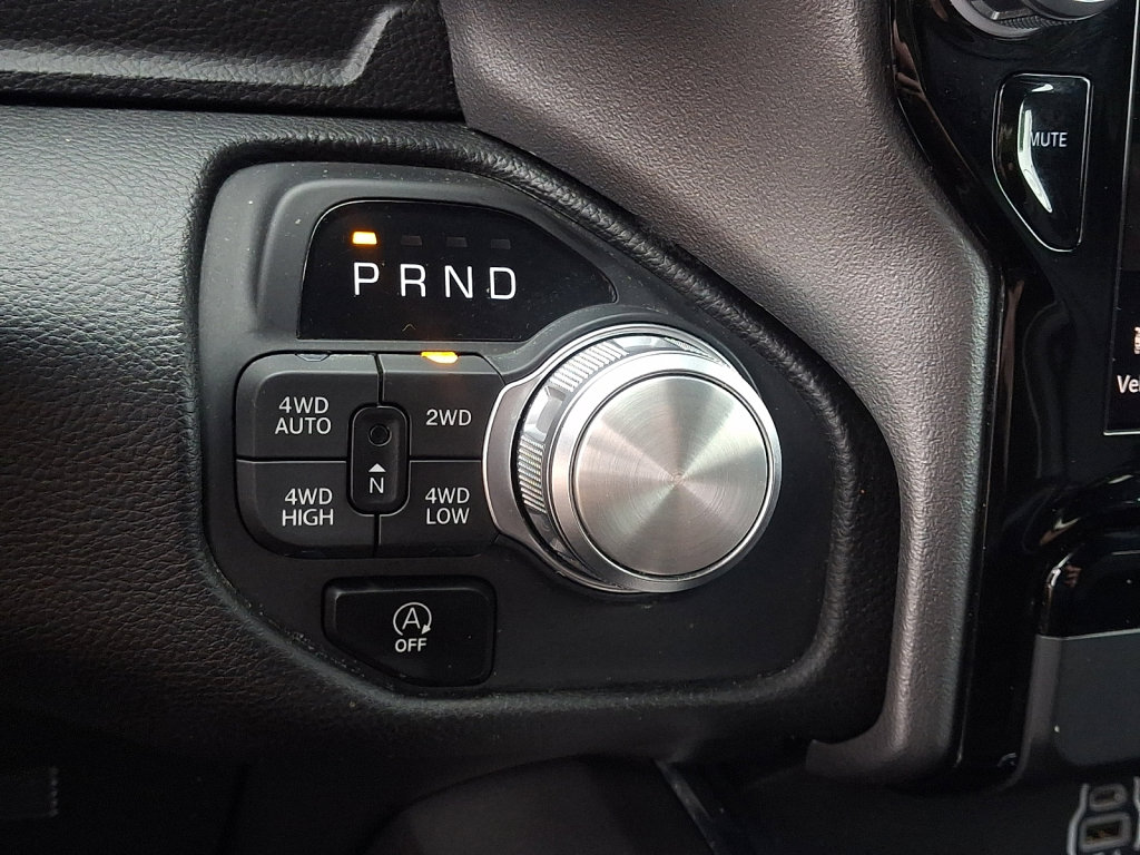 Certified 2025 RAM 1500 Laramie AWD/4WD image 27