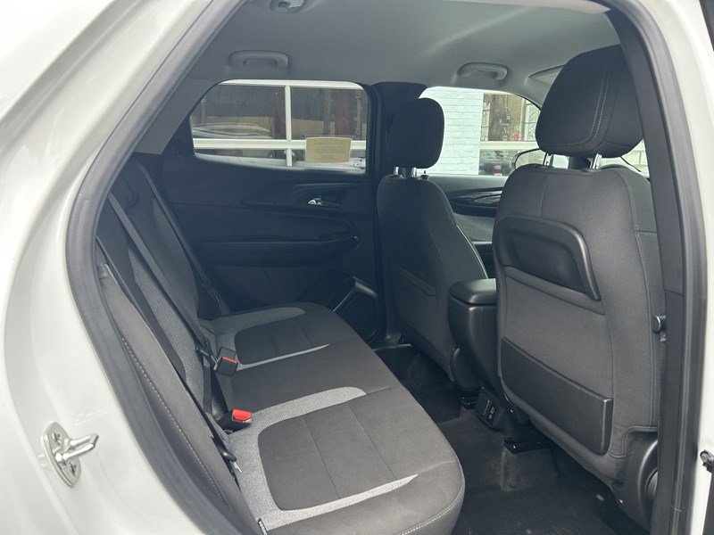 Used 2025 Chevrolet TrailBlazer LT w/ Convenience Package image 24