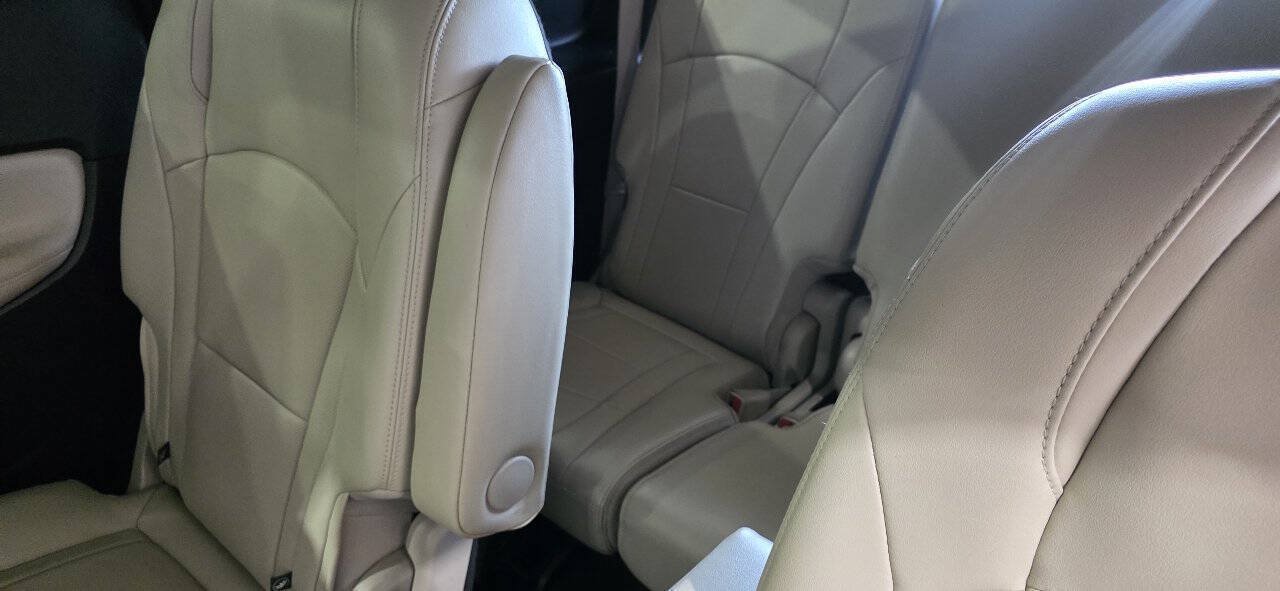 Used 2019 Buick Enclave Essence AWD/4WD image 12