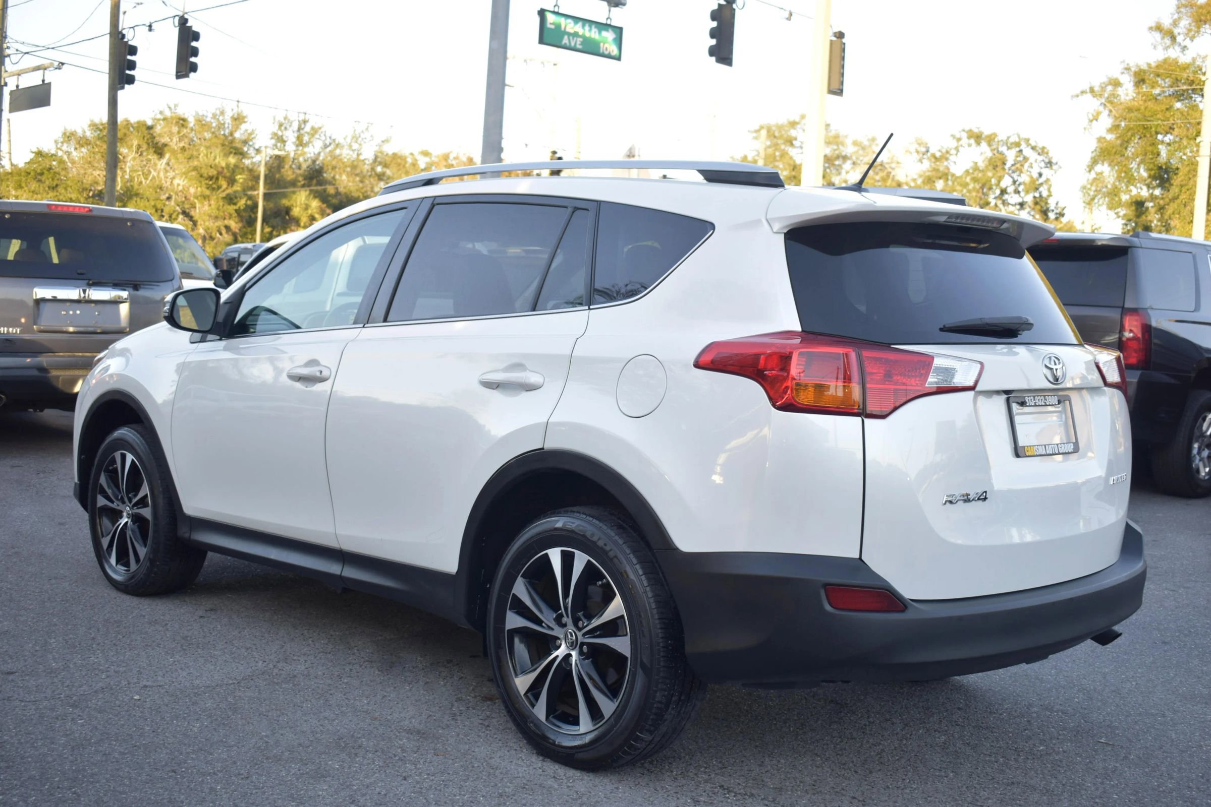 Used 2015 Toyota RAV4 Limited w/ Technology Package image 5