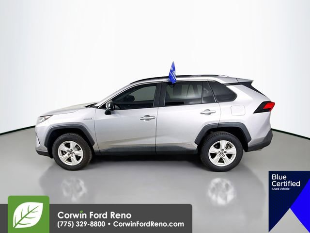 Used 2021 Toyota RAV4 LE image 4