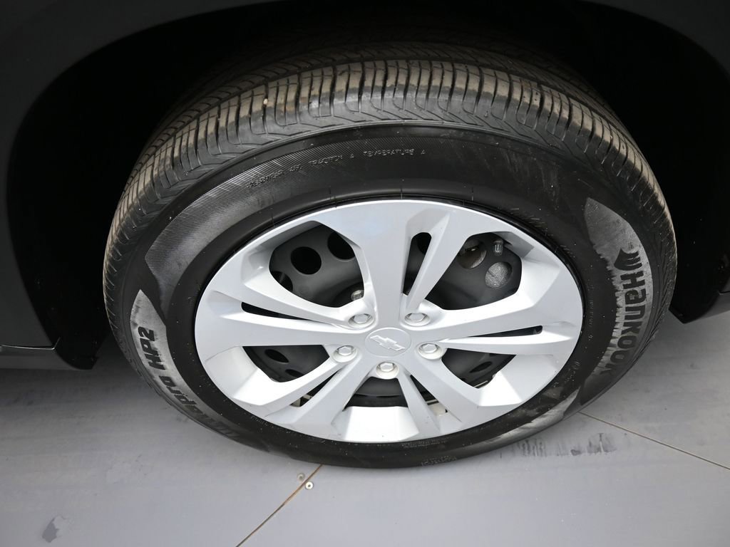 Used 2024 Chevrolet Trax LS w/ Driver Confidence Package image 13