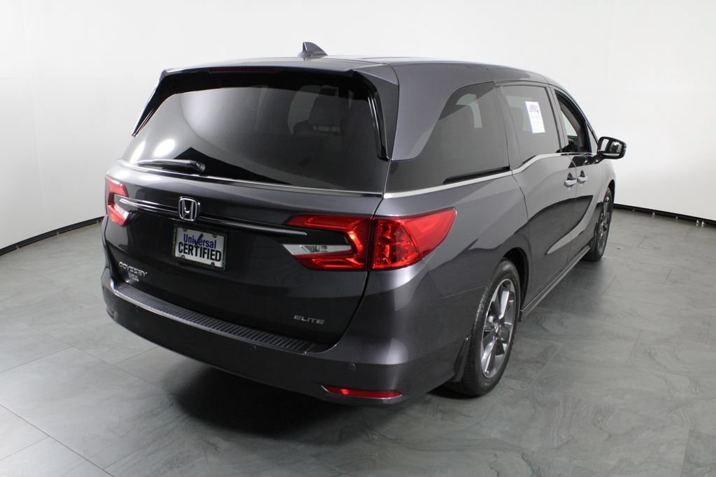 Used 2023 Honda Odyssey Elite image 3