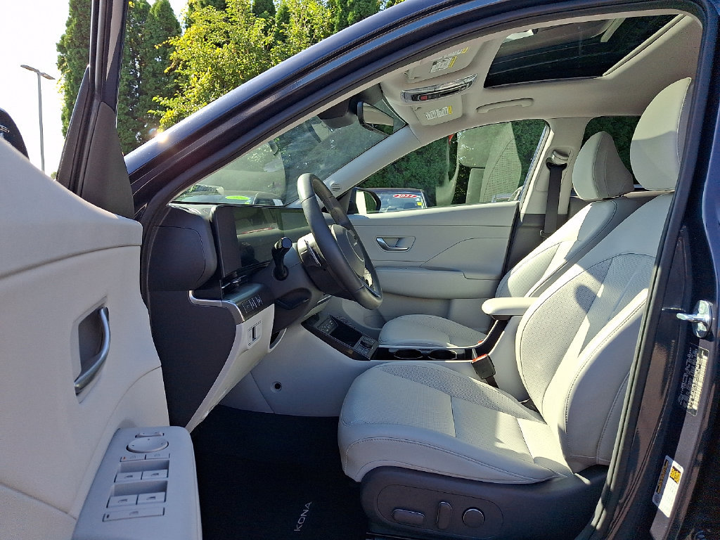 Used 2024 Hyundai Kona Limited AWD/4WD image 14