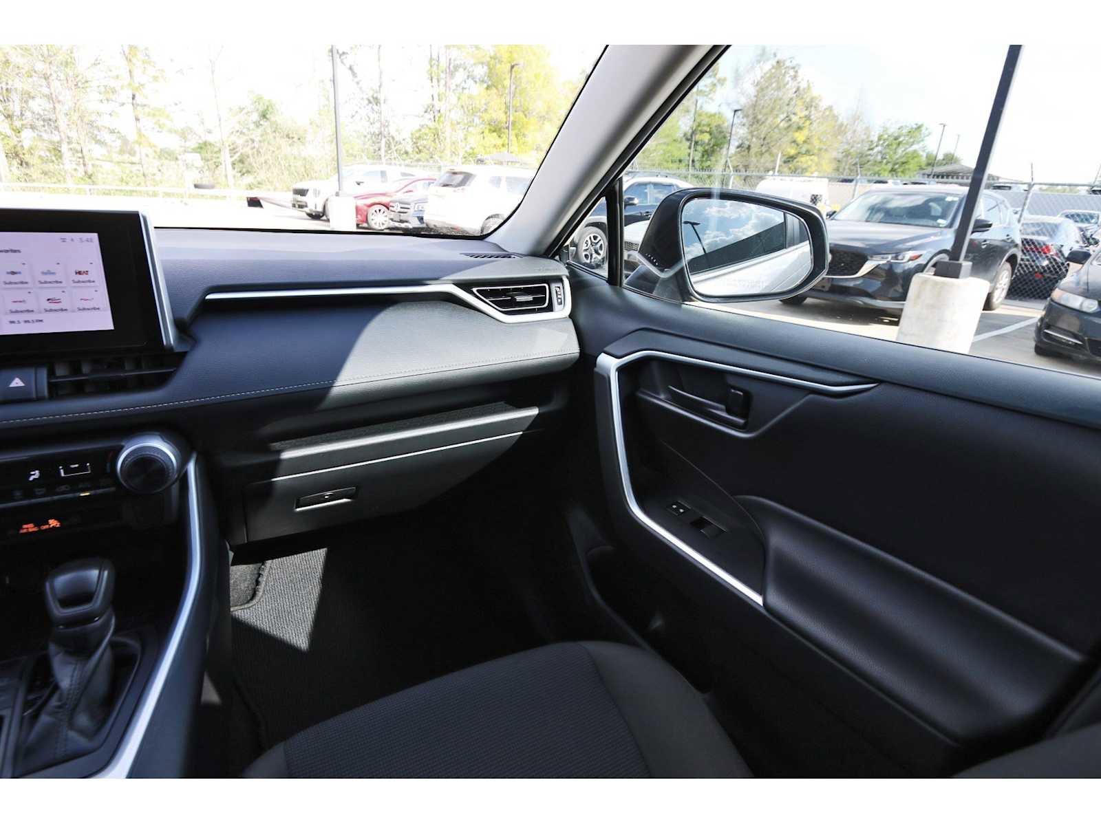 Used 2023 Toyota RAV4 LE image 8