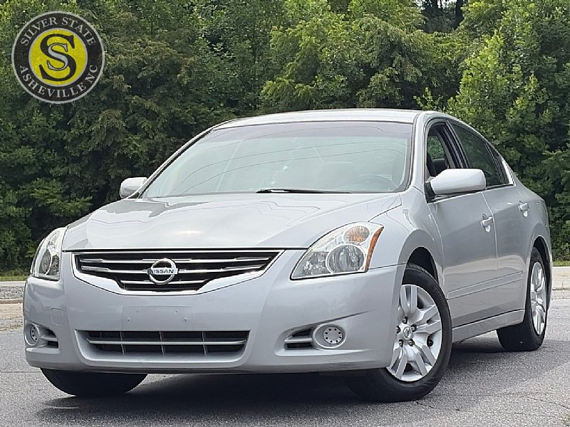 Used 2011 Nissan Altima 2.5 S FWD image 1