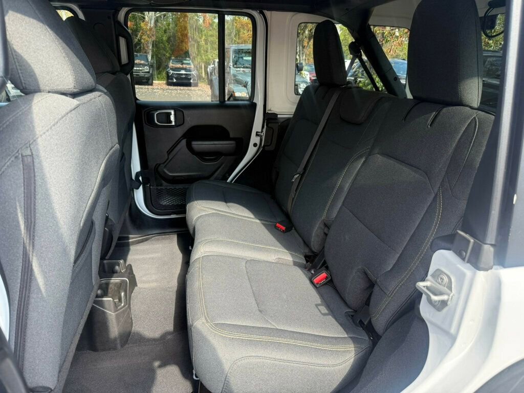 Used 2025 Jeep Wrangler Unlimited Sport image 7