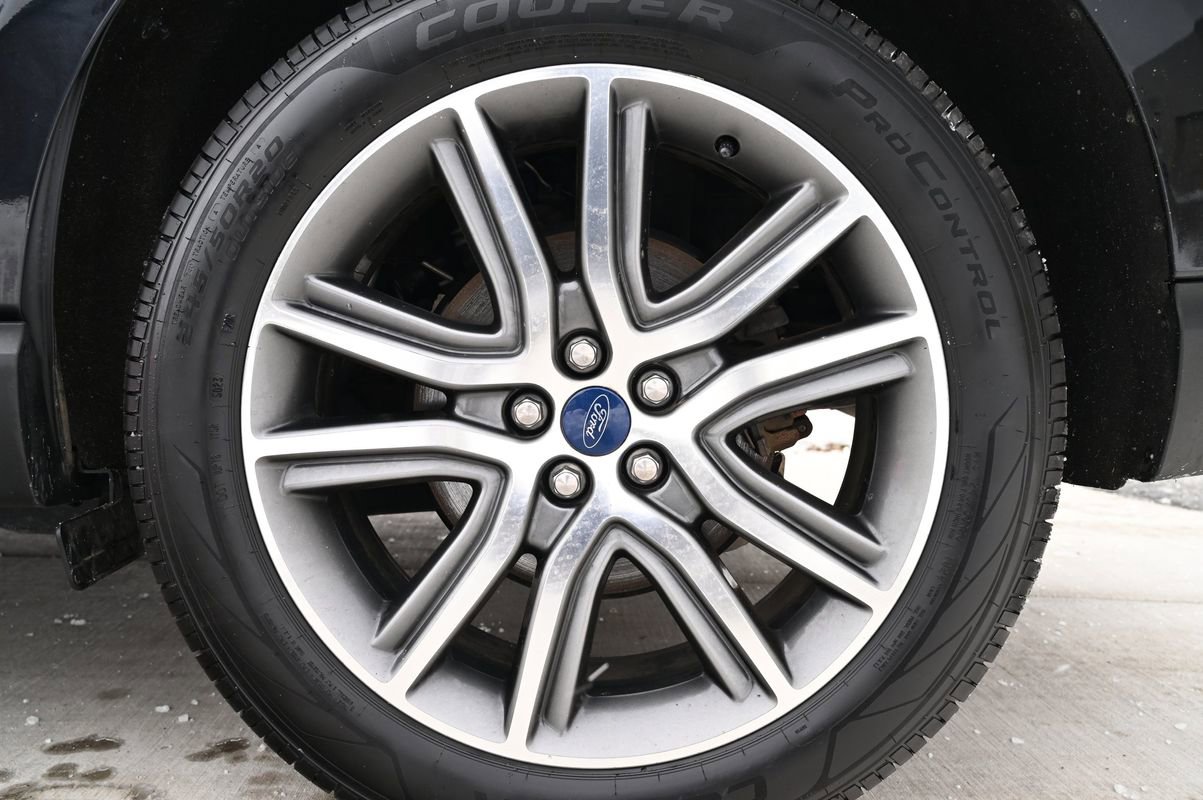 Used 2019 Ford Edge Titanium w/ Cold Weather Package image 50