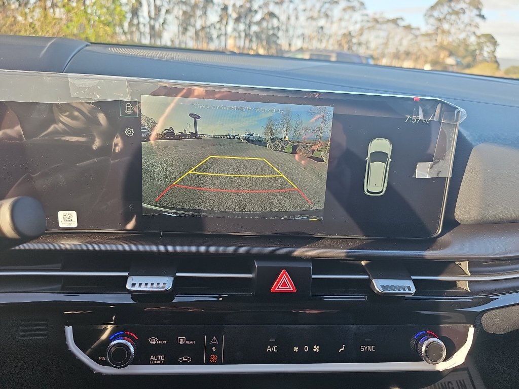 New 2026 Kia Sportage EX image 17