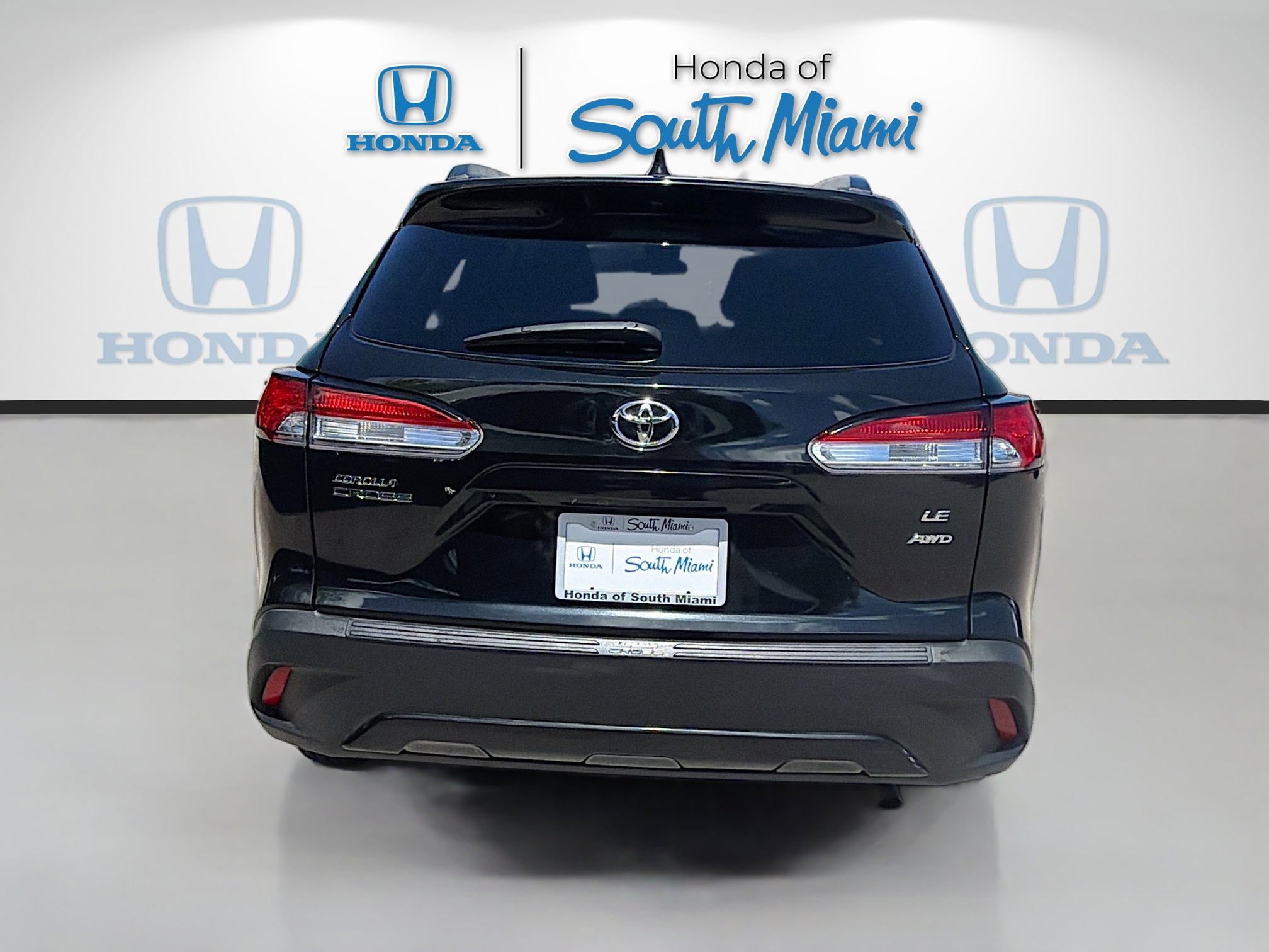 Used 2022 Toyota Corolla Cross LE AWD/4WD image 6