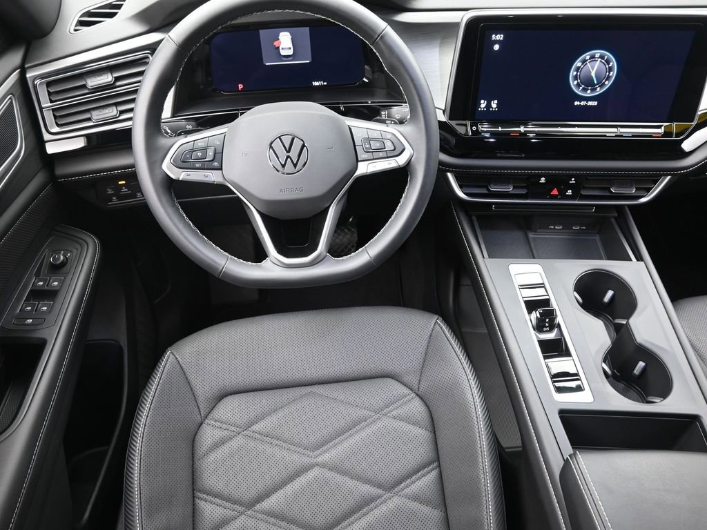 Used 2024 Volkswagen Atlas Cross Sport SE image 13