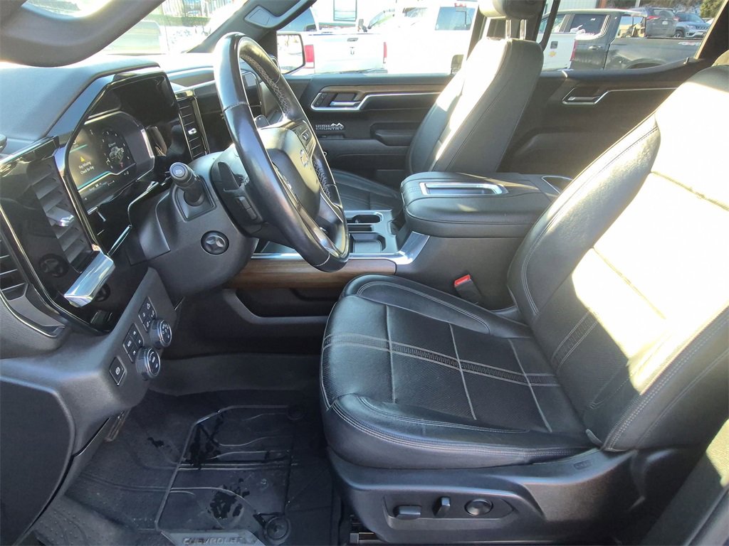 Used 2022 Chevrolet Silverado 1500 High Country image 18