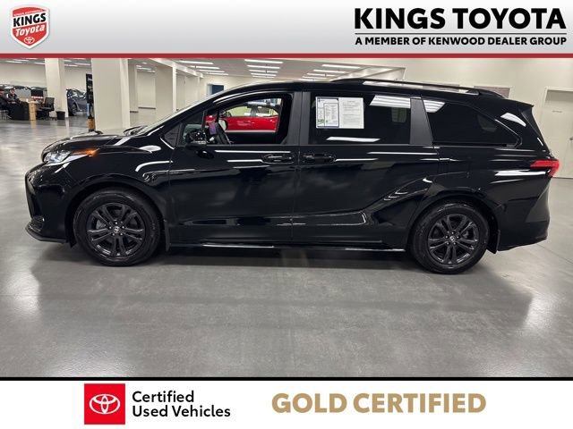 Used 2025 Toyota Sienna XSE w/ XSE Premium Package image 5