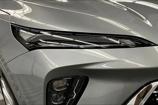 Used 2024 Buick Envision Avenir image 35