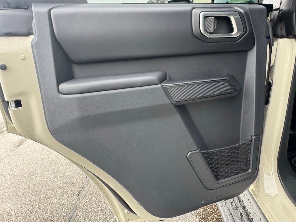 New 2025 Ford Bronco Outer Banks w/ Sasquatch Package image 24