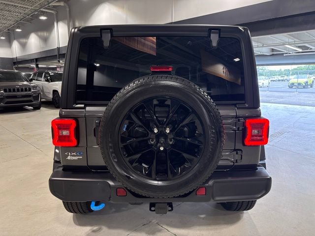 Used 2022 Jeep Wrangler Unlimited Sahara w/ Cold Weather Group AWD/4WD image 20