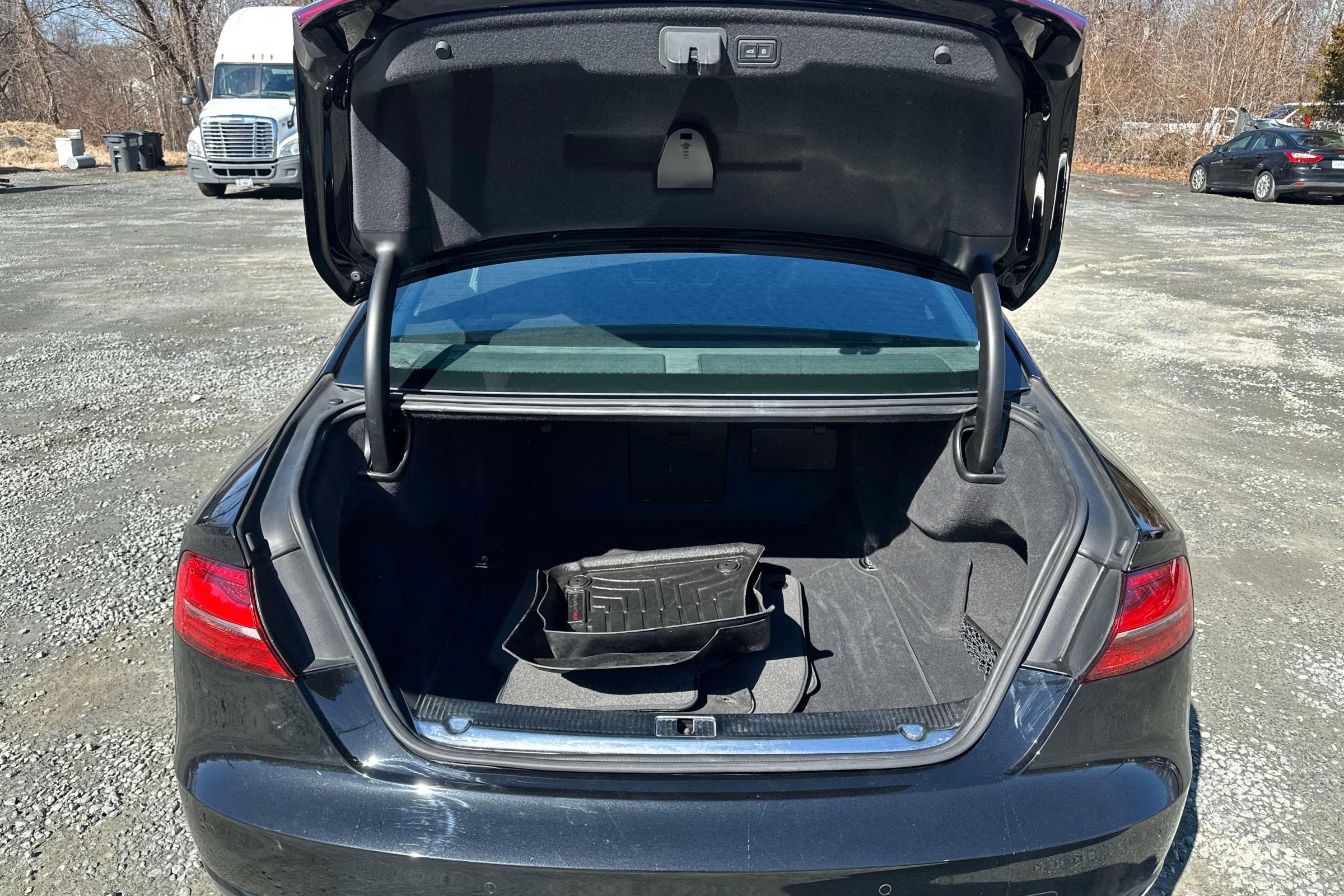 Used 2017 Audi A8 L 4.0T w/ Dynamic Package image 11