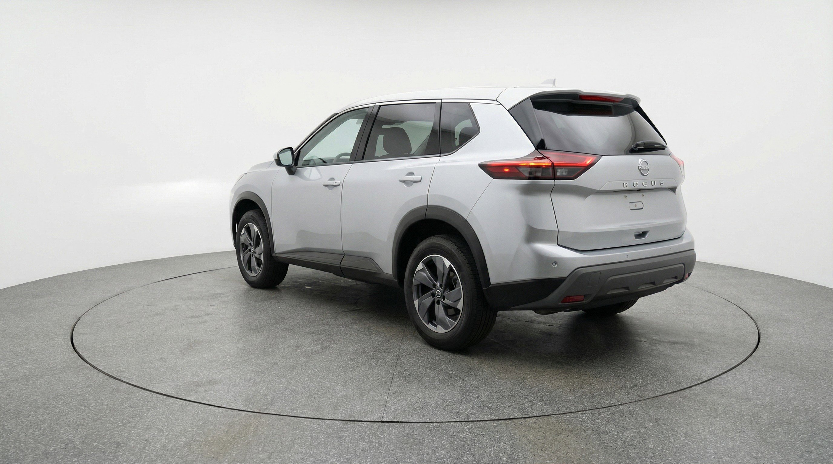 Used 2025 Nissan Rogue SV image 6
