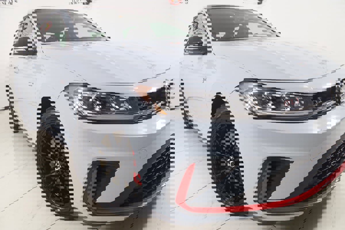 Used 2025 Volkswagen Jetta GLI Autobahn image 16