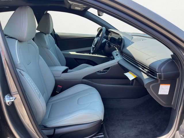 New 2025 Hyundai Elantra Limited image 15