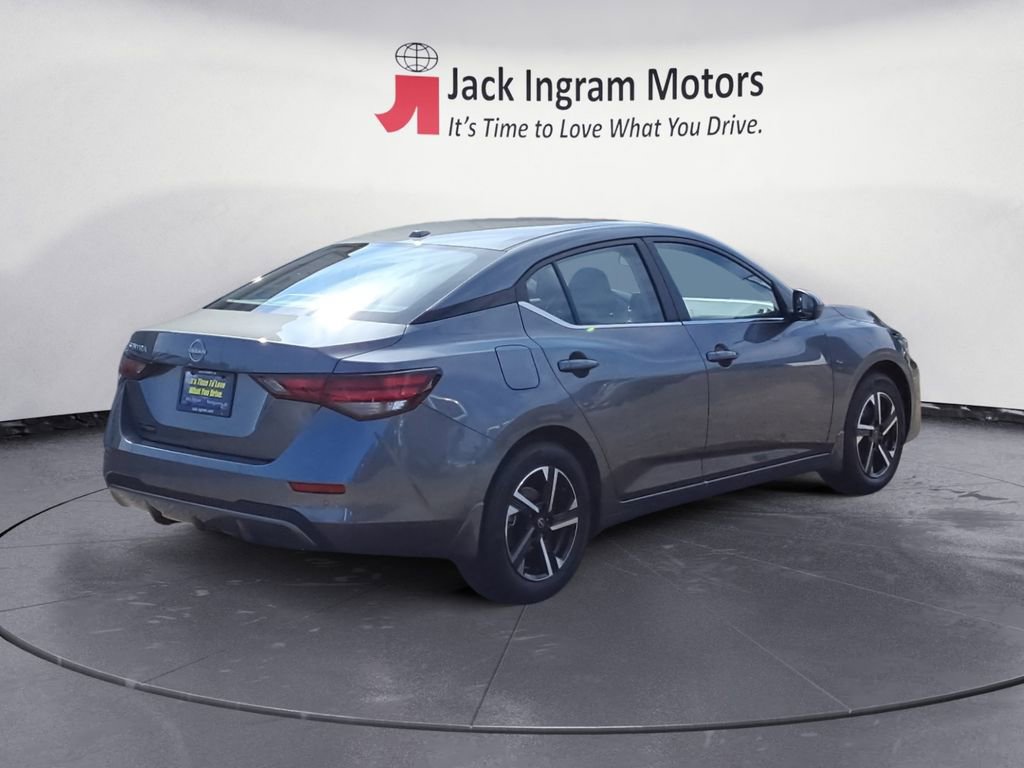 Used 2025 Nissan Sentra SV image 5