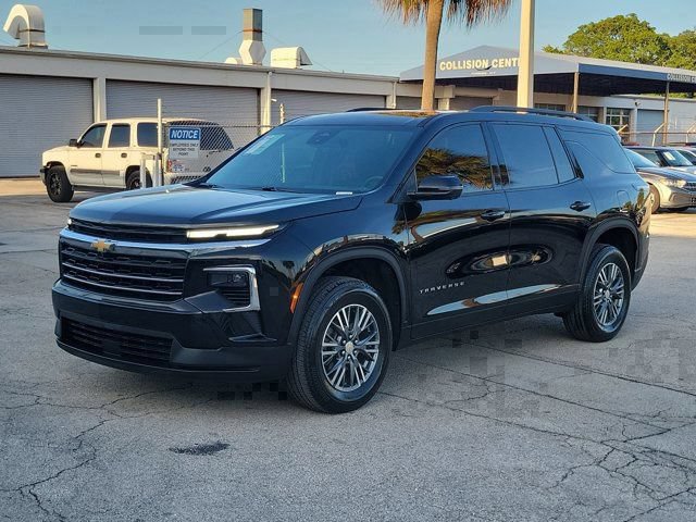 Used 2024 Chevrolet Traverse LT FWD image 7