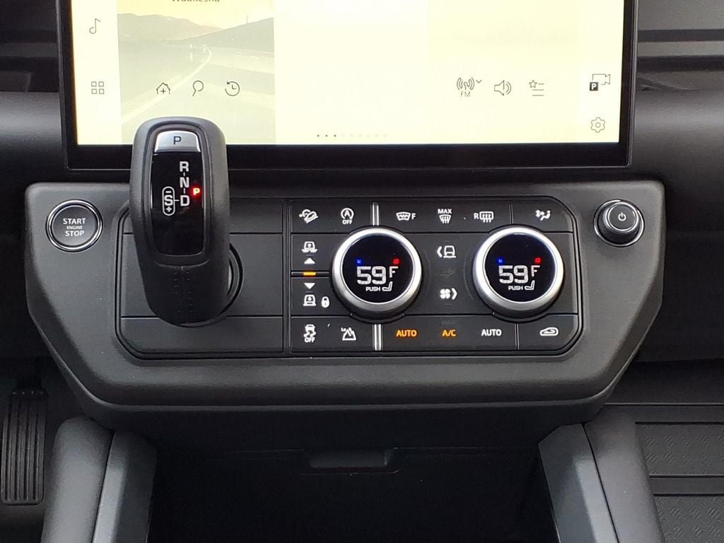New 2026 Land Rover Defender 110 S AWD/4WD image 20